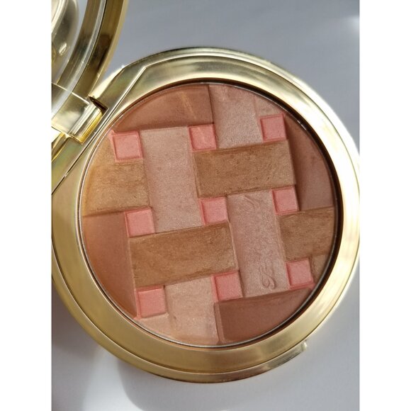 Too Faced Sweetie Pie Radiant Matte Bronzer - Picture 2 of 4